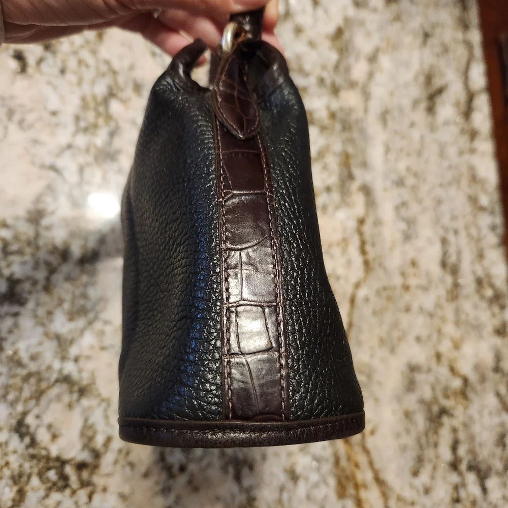BRIGHTON Purse Vintage black & brown leather shoulder bag w/ Croc pattern, EUC